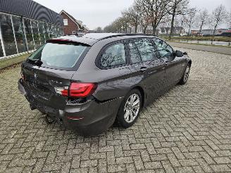 BMW 5-serie 525d 24V Combi/o  Diesel 2.993cc 150kW (204pk) RWD picture 3