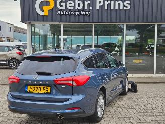 Coche accidentado Ford Focus 1.0 EcoBoost 12V Hybrid 125 Combi/o  Elektrisch Benzine 999cc 92kW (125pk) 2020/9