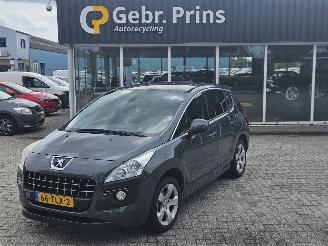 damaged passenger cars Peugeot 3008 1.6 VTI 16V MPV  Benzine 1.598cc 88kW (120pk) FWD 2012/4