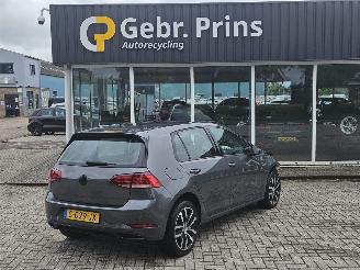 Schadeauto Volkswagen e-Golf e-Golf Hatchback  Elektrisch  100kW (136pk) FWD 2019/10