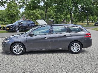 Peugeot 308 1.2 12V e-THP PureTech 110 Combi/o 4Dr Benzine 1.199cc 81kW (110pk) FWD picture 6