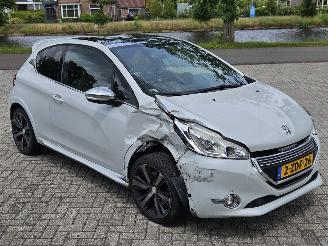 Peugeot 208 1.6 16V THP 155 Hatchback  Benzine 1.598cc 115kW (156pk) FWD picture 6