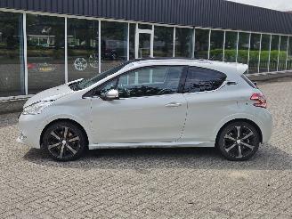 Peugeot 208 1.6 16V THP 155 Hatchback  Benzine 1.598cc 115kW (156pk) FWD picture 2