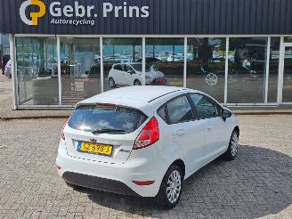 skadebil auto Ford Fiesta 1.0 SCI 12V 80 Hatchback  Benzine 999cc 59kW (80pk) FWD 2015/9
