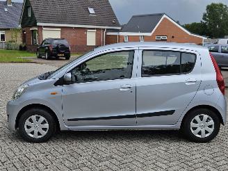 Daihatsu Cuore 1.0 12V DVVT Hatchback  Benzine 998cc 51kW (69pk) FWD picture 9