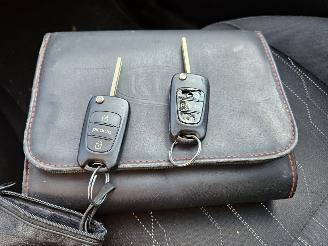 Kia Picanto 1.2 16V Hatchback  Benzine 1.248cc 63kW (86pk) FWD picture 14