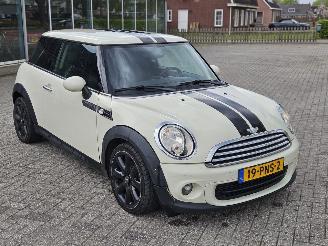 Mini One 1.6 16V One Hatchback  Benzine 1.598cc 55kW (75pk) FWD picture 3