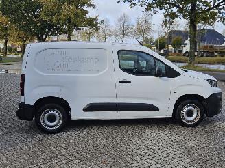 Peugeot Partner 1.6 BlueHDI 75 Bestel  Diesel 1.560cc 55kW (75pk) FWD picture 4