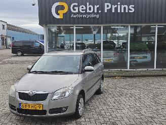 Avarii autoturisme Skoda Fabia 1.4i 16V LPG Combi/o 4Dr Benzine 1.397cc 63kW (86pk) FWD 2009/11