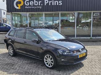 skadebil auto Volkswagen Golf 1.6 TDI BlueMotion 16V Combi/o  Diesel 1.598cc 81kW (110pk) 2017/2