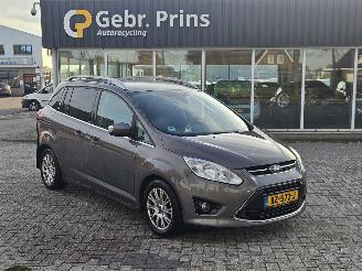 uszkodzony samochody osobowe Ford Grand C-Max 1.6 TDCi 7-PERS 16V MPV  Diesel 1.560cc 85kW (116pk) FWD 2014/7