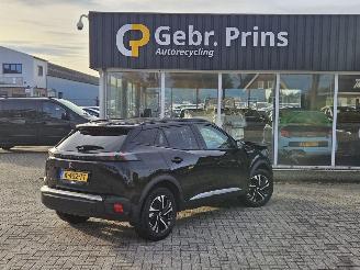 krockskadad bil auto Peugeot e-2008 e-2008 50 kWh MPV  Elektrisch  100kW (136pk) FWD 2021/3