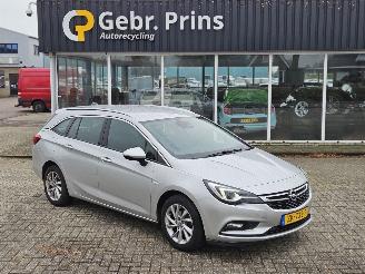 Vaurioauto  passenger cars Opel Astra SPORTS TOURER+ 1.0 Turbo 12V Combi/o  Benzine 999cc 77kW (105pk) FWD 1999/6