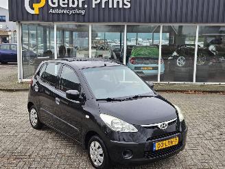 skadebil auto Hyundai I-10 1.1i 12V Hatchback  Benzine 1.086cc 49kW (67pk) FWD 2010/6