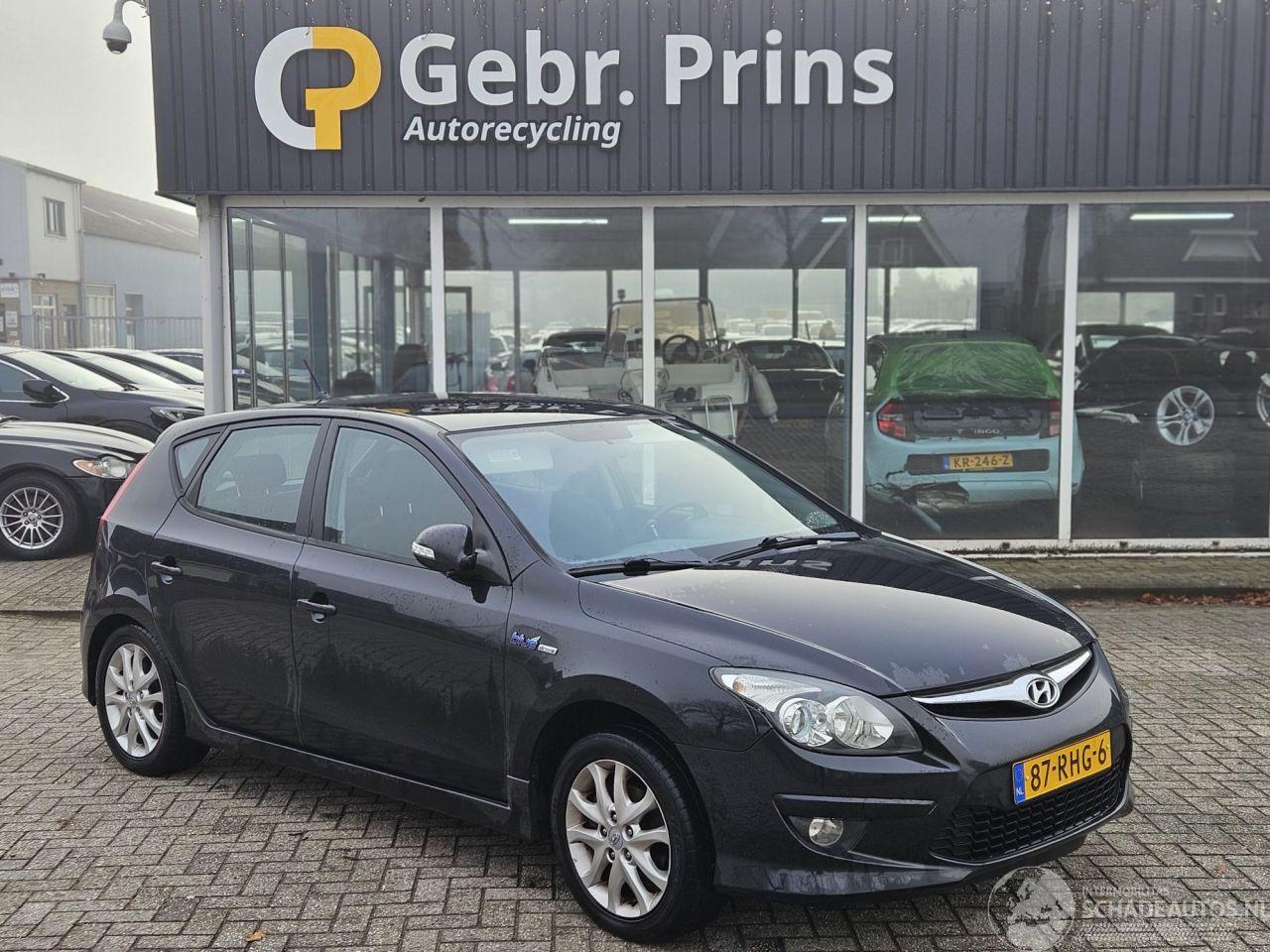 Hyundai I-30 1.6 CVVT 16V Hatchback  Benzine 1.591cc 93kW (126pk) FWD