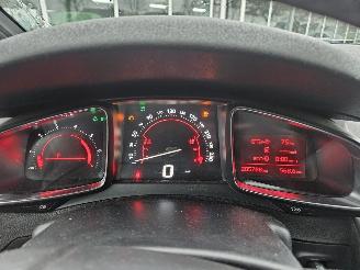 Citroën DS5 2.0 BlueHDi 180 16V Hatchback  Diesel 1.997cc 133kW (181pk) FWD picture 13