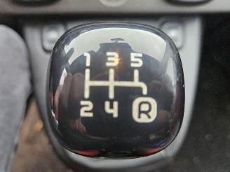 Fiat Panda 0.9 TwinAir 60 Hatchback  Benzine 964cc 44kW (60pk) FWD picture 12