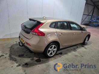 Volvo V-40 V40 (MV), Hatchback 5-drs, 2012 / 2019 1.6 T3 GTDi 16V picture 2
