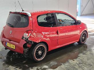 Vaurioauto  passenger cars Renault Twingo 1.2 16V GT TCE Hatchback 2Dr Benzine 1.149cc 74kW (101pk) FWD 2010/3