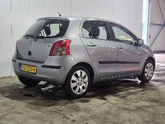 Damaged car Toyota Yaris 1.3 16V VVT-i Hatchback  Benzine 1.298cc 64kW (87pk) 2006/10