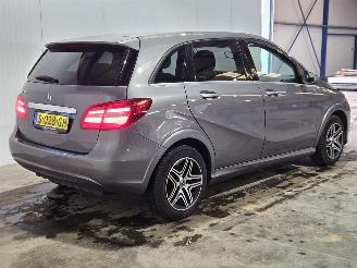 Coche accidentado Mercedes B-klasse B-250 e Hatchback  Elektrisch  132kW (179pk) FWD 2016/11