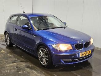 krockskadad bil auto BMW 1-serie 116i 2.0 16V Hatchback 2Dr Benzine 1.995cc 90kW (122pk) RWD 2009/9
