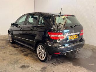 Damaged car Mercedes B-klasse 1.5 B-160 16V Hatchback  Benzine 1 498cc 70kW (95pk) FWD 2011/5