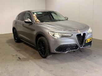 krockskadad bil auto Alfa Romeo Stelvio 2.0 T AWD Super Business Edition Q4 2017/3