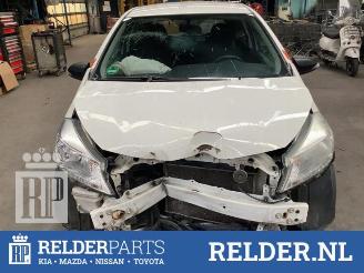 Toyota Yaris Yaris III (P13), Hatchback, 2010 / 2020 1.0 12V VVT-i picture 8