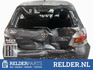 Toyota Yaris Yaris II (P9), Hatchback, 2005 / 2014 1.33 16V Dual VVT-I picture 5