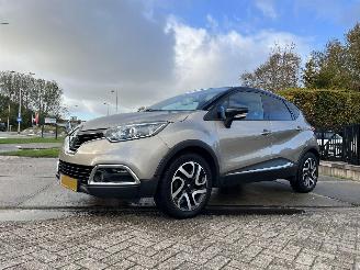 Auto incidentate Renault Captur 1.5 dCi Dynamique AUTOMAAT !! 2015/4