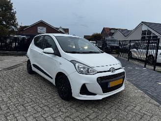 Hyundai I-10 1.0i cool navi picture 5