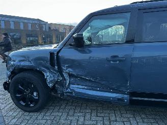 Land Rover Defender 2.0 P400e 110 X-Dynamic picture 16