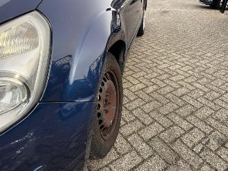 Ford Galaxy 2.0-16V Trend picture 12