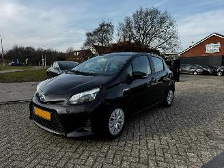 krockskadad bil auto Toyota Yaris 1.5 Full Hybrid Aspiration 87.457 KM !! 2013/12
