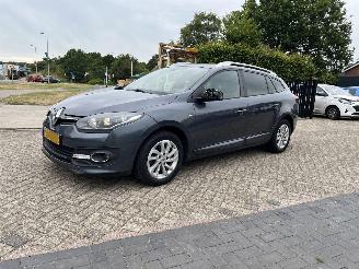 Coche accidentado Renault Mégane 1.2 TCe Limited  139.373 KM! 2015/3