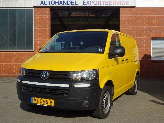krockskadad bil bedrijf Volkswagen Transporter T5 2.0 TDI DSG Automaat, Airco, Cruise control, 2x schuifdeur 2014/6