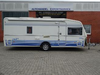  Polar  590 wintercaravan, Zonnepanelen, Ringverw. op warm water, Douche, Mover 2006/2