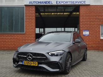 Vaurioauto  passenger cars Mercedes C-klasse Estate 200 AMG Line Hybride 205pk, Panorama, Leer 2023/3