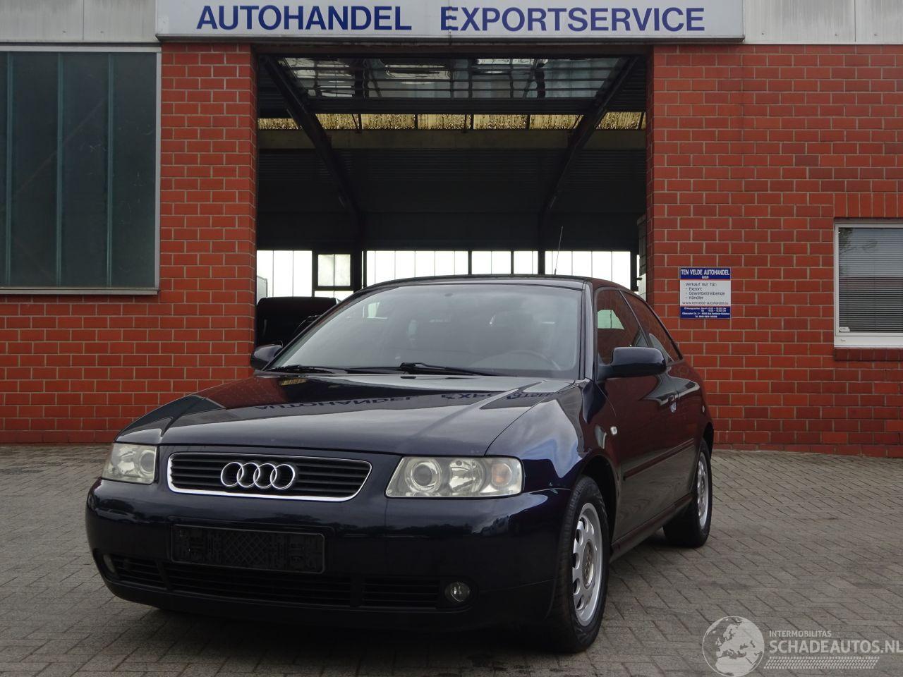 Audi A3 Audi A3 1.6 Ambition, Airco, Cruise control