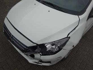 Mitsubishi Space-star 1.2i Benzine 52kw Euro6 picture 13