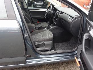 Skoda Octavia 1.6 TDI 105pk Greentech Ambition, Climare & Cruise, Navi picture 16