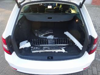 Skoda Octavia Style 2.0 TDI 110kw/150pk, Navi, Climate & Cruise, DAB+, Stoelverw. picture 19