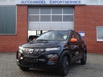 damaged passenger cars Dacia Spring 33kw Elektro \"Orange Pack\", Leer, Navi, Airco, Cruise, Camera 2022/8