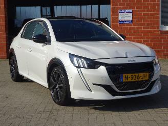 Peugeot 208 1.2 PureTech GT Pack Autom.,Panorama, Leer, Navi, DAB+, Camera picture 3