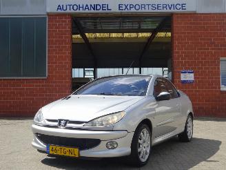 krockskadad bil auto Peugeot 206 CC Cabrio 1.6-16V Quiksilver, Climate & Cruise control 2006/8