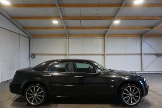 Damaged car Chrysler 300 C 2.7V6 142kW Automaat Leder Airco 2006/2