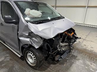 Peugeot e-Expert 75kWh 100kW  Long Premium picture 15