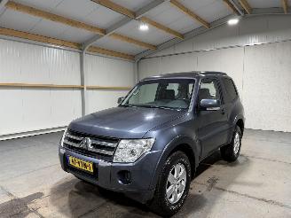 Mitsubishi Pajero 3.2 DI-D 125kW Automaat Airco Invite High Roof picture 10