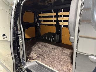 Peugeot e-Expert 50kWh 100kW Premium Navi Camera picture 37